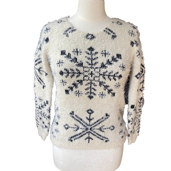 Finn & Clover Snowflake Sweater Cream Blue Fuzzy Holiday Sz M - Picture 6 of 13